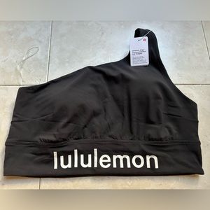 NWT♣️Lululemon Asymmetrical Graphic Bra Black Size 14 Cup Size C/D